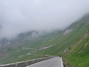 Foto aus „Beeindruckende Serpentinen: Stelvio – das Stilfserjoch“