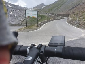 Foto aus „Beeindruckende Serpentinen: Stelvio – das Stilfserjoch“