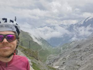Foto aus „Beeindruckende Serpentinen: Stelvio – das Stilfserjoch“